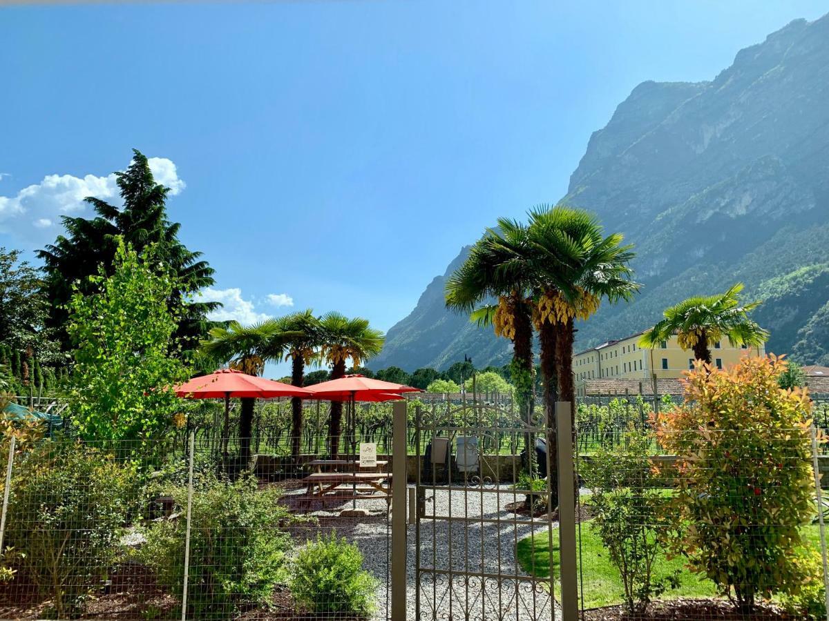 Albola Suite Holiday Apartments Riva del Garda Exterior foto